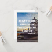 Proverbs 18:10 Bijbelscripts Verse Flat Greeting Kaart (Voorkant / Achterkant in situ)