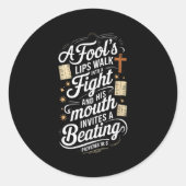 Proverbs 18 6 _ Bible Verse  Ronde Sticker (Voorkant)