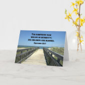 Proverbs 20:7 Het juiste man loopt in integriteit Kaart (Gele Bloem)