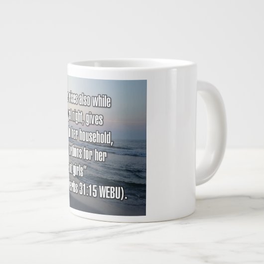 Proverbs 31:15 WEBU Mug Grote Koffiekop (Voorkant rechts)