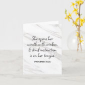 Proverbs 31:26 Bijbelverse marmer Glam Kaart (Gele Bloem)