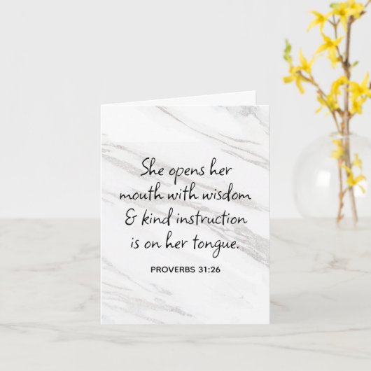 Proverbs 31:26 Bijbelverse marmer Glam Kaart (Gele Bloem)