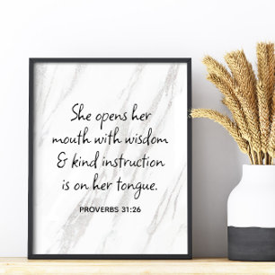 Proverbs 31:26 Bijbelverse marmer Glam Poster