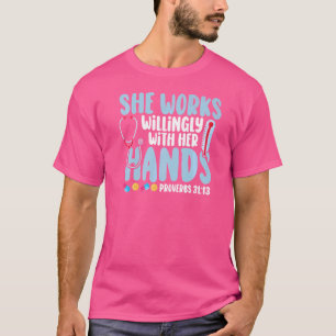 Proverbs 31 Ze werkt bewust met haar handen Nur T-shirt