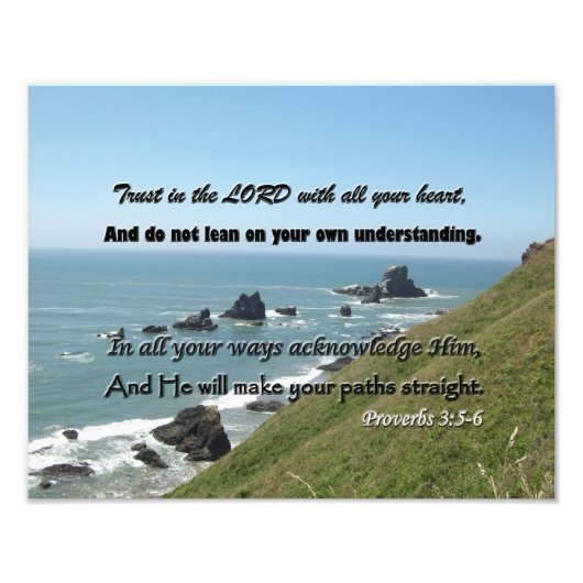 Proverbs 3:5-6 over een Rocky Oregon Coast Backgro Foto Afdruk (Voorkant)