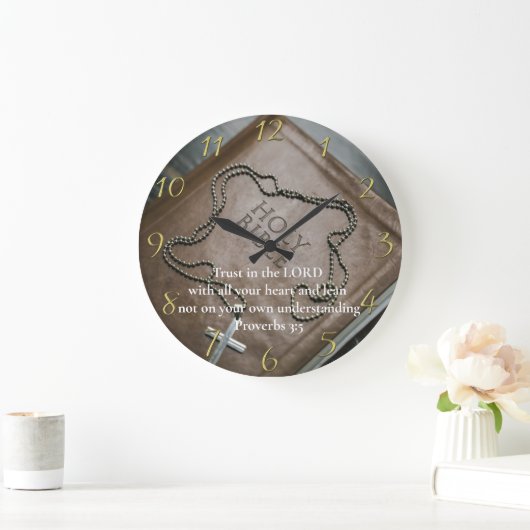 Proverbs 3:5 Heilige Bijbel met kruis Grote Klok (Huis)