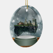 Providence Island Snow Wereldbol Keramisch Ornament (Rechts)