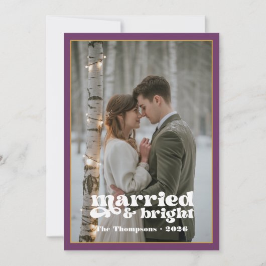 Pruim & Goud Nieuwgetrouwden Kerstmis Feestdagenkaart (Voorkant)