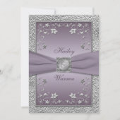 Pruim, Pewter Floral Monogrammed Bruiloft Uitnodig Kaart (Voorkant)