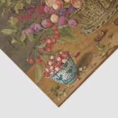 Pruimen, abrikozen, kersen en aalbessen in een man tissuepapier (Detail)