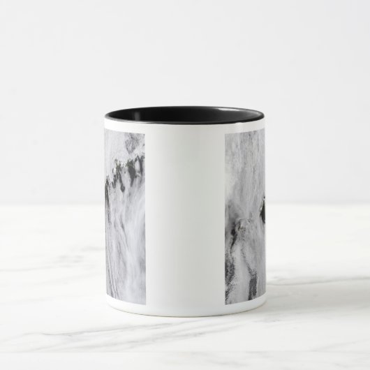 Pruimen uit Okmok Volcano, Aleutiaanse eilanden Mok (Midden)