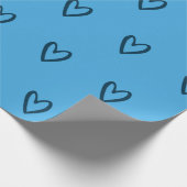 Pruistisch blauw op blauw handgetekend hart cadeaupapier (Hoek)