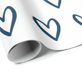 Prussiaans blauw op wit handgetekend hartenwrakken cadeaupapier (Rol Hoek)