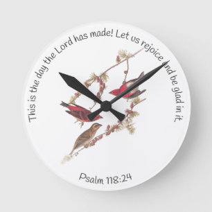 Psalm 118:24 en drie rode vogels ronde klok
