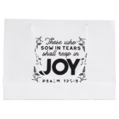 Psalm 126:5 Scripture Typography – Reap in Joy Groot Cadeauzakje (Achterkant)