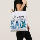 Psalm 139:14: Vrezend en wonderlijk gemaakt Tote Bag (Dichtbij)