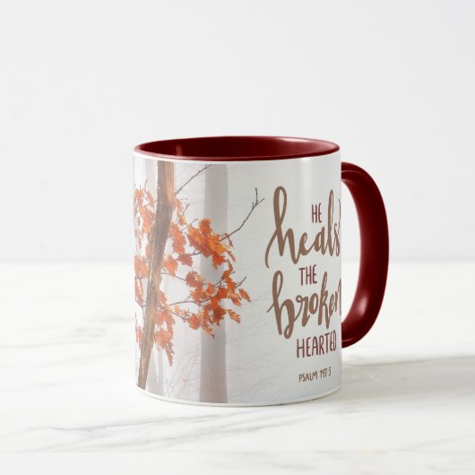 Psalm 147:3 Hij heelt de gebroken Hearted Mok (Voorkant rechts)