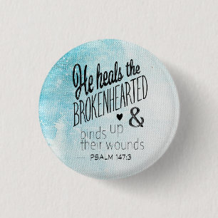 Psalm 147:3 Hij hoort de gebroken haren Ronde Button 3,2 Cm