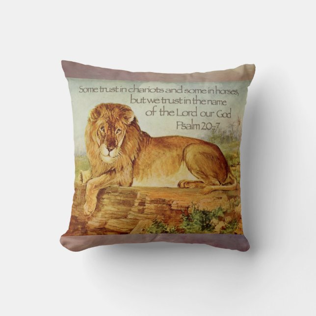 Psalm 20:7 Christelijke Leeuw Bijbelvers Kussen (Voorkant)