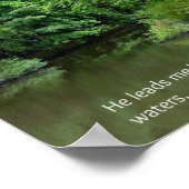 Psalm 23:2 Hij leidt me naast de stilstaande water Poster (Hoek)