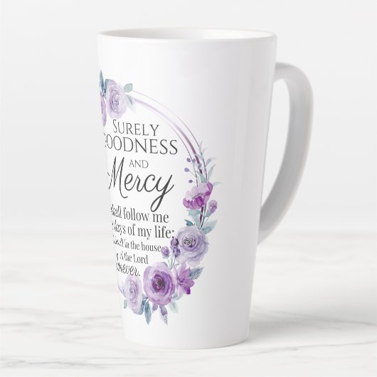 Psalm 23:6 Inspirerend Bijbelvers Paarse Bloemen Latte Mok (Rechterhoek)