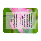 Psalm 34:5 They looked to Him, and were radiant Magneet (Horizontaal)