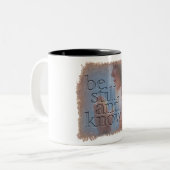 PSALM 46:10 - Coffee Mug Tweekleurige Koffiemok (Voorkant links)