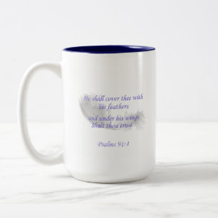 Psalmen 91:4 Hij zal u met Zijn vleugels dekken Tweekleurige Koffiemok