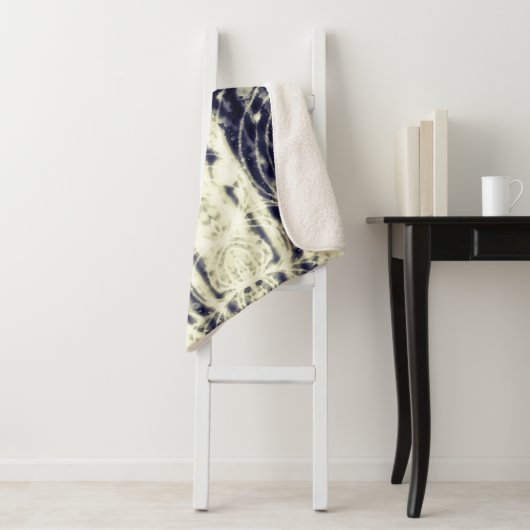 psychedelic abstract art black and white sherpa deken (In situ)