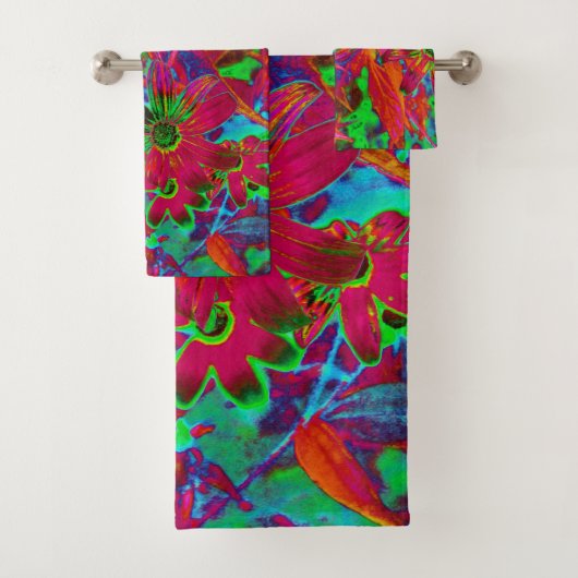 Psychedelic Groovy Red en groene wilde bloemen Bad Handdoek (Insitu)