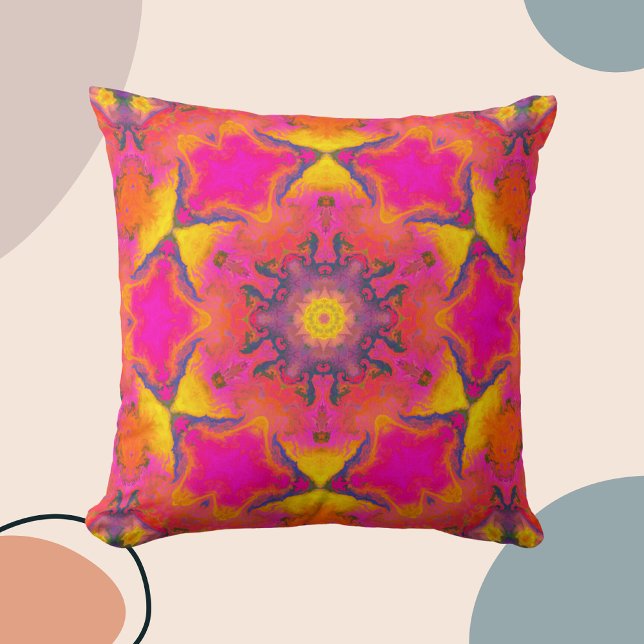 Psychedelic Hippie Flower Pink Paars and Yellow Kussen (Creator heeft geüpload)
