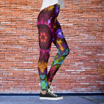 Psychedelic Mandala Flower Paars Oranje and Green Leggings<br><div class="desc">Dit psychedelische kaleidoscoopbloemontwerp kenmerkt paars,  oranje,  en groen. Levendige trippy visuals voor de moderne hippie of iedereen die van fel grappige kleuren houdt!</div>