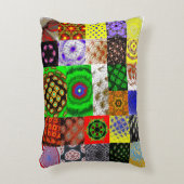 Psychedelic Patchwork Kissen – Colorful Abstract Accent Kussen (Voorkant(Verticaal))