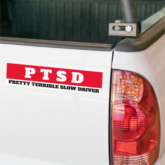 PTSD (, langzame driver) Bumpersticker (Op Truck)