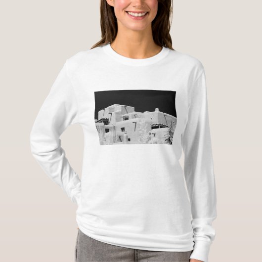 Pueblo stijladobe Inn in Loretto, Santa Fe, New T-shirt (Voorkant)