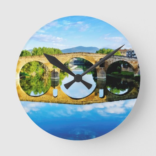 Puente La Reina Ronde Klok (Voorkant)