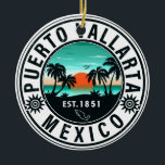 Puerto Vallarta Mexico Retro Sunset Souvenirs 60s Keramisch Ornament<br><div class="desc">Dit retro Puerto Vallarta van het Mexicaanse  ontwerp maakt een geweldig kerst- of verjaardagscadeau voor fans van het strand van Puerto Vallarta. Het retro zomervibes-ontwerp is een perfect cadeau voor reisliefhebbers en fans van tropische bestemmingen.</div>