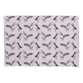 Puffin Frenzy Pillowcases (Stusty Pink) Kussensloop (Voorkant-Links)