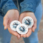Puffin Splash, aangepast Ronde Button 3,2 Cm<br><div class="desc">Voeg een pop kunst toe aan je jas, rugzak of lanyard met onze "Puffin Splash" pinknop! Deze charmante knop heeft een heerlijke papegaaiduiker in een koel blauw waterverf ontwerp, waardoor het een uniek en leuk accessoire is. Het is een kleine, stijlvolle manier om je persoonlijkheid te shows, waar je ook...</div>