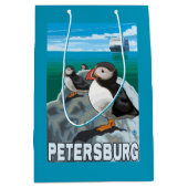 Puffins & Cruise Ship - Petersburg, Alaska Medium Cadeauzakje (Voorkant)