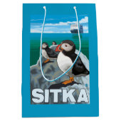 Puffins & Cruise Ship - Sitka, Alaska Medium Cadeauzakje (Voorkant)