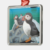 Puffins kijken naar een cruiseschip metalen ornament (Links)