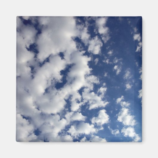 Puffy Clouds on Blue Sky Magneet (Voorkant)