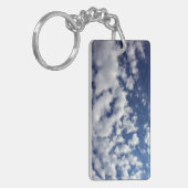 Puffy Clouds on Blue Sky Sleutelhanger (Voorkant Links)