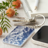 Puffy Clouds on Blue Sky Sleutelhanger (Voorkant Rechts)