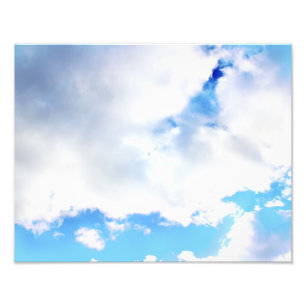 Puffy White Clouds en Blue Sky Foto Afdruk
