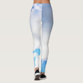 Puffy White Clouds en Blue Sky Leggings (Achterkant)
