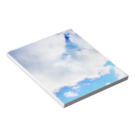Puffy White Clouds en Blue Sky Notitieblok (Schuin)