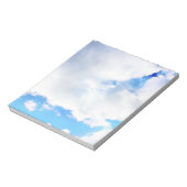 Puffy White Clouds en Blue Sky Notitieblok (Linkerzijde)