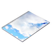 Puffy White Clouds en Blue Sky Notitieboek (Linkerzijde)